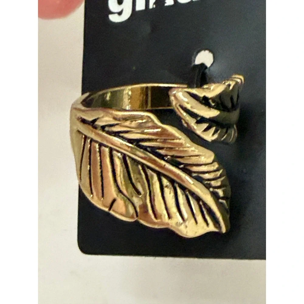 Gina Tricot Gold Tone Leaf Bypass Ring Size L Feather Boho Statement Jewelry‎
